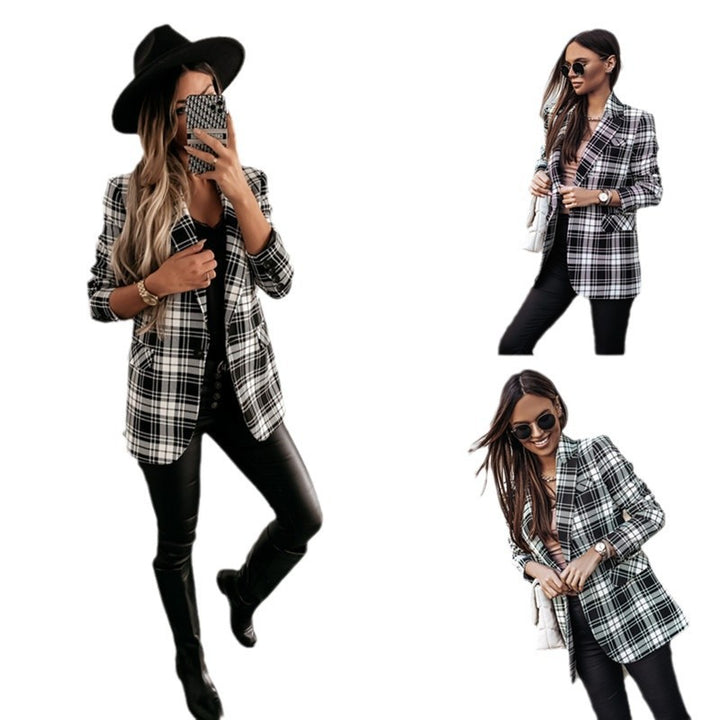 Checked blazer for women with a fitted cut and trendy details Lune London