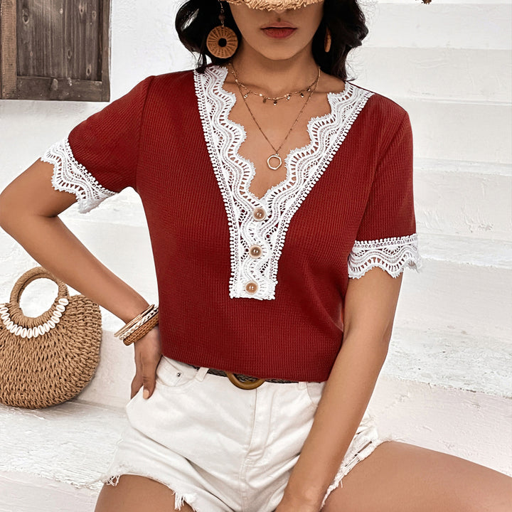 Casual women's t-shirt with lace collar and button details Lune London