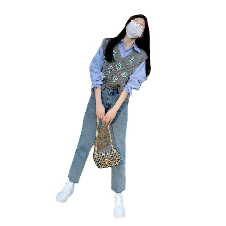 Knitted sweater for women with floral design Lune London