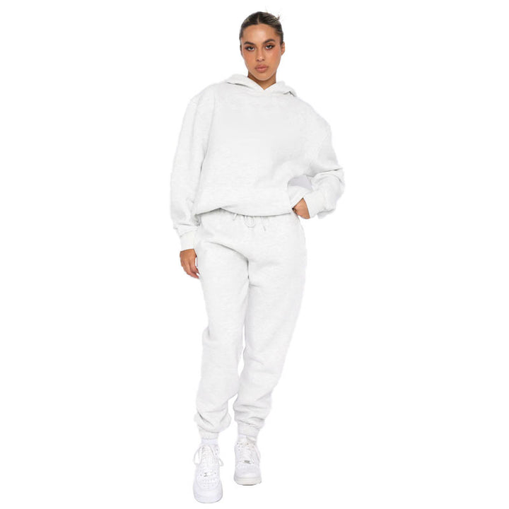 Women's comfortable hooded suit made of high-quality sweatshirt material Chic & Stil