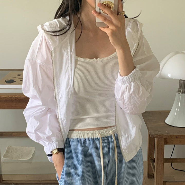 Veste de transition légère pour femmes avec capuche et manches volumineuses Chic & Stil