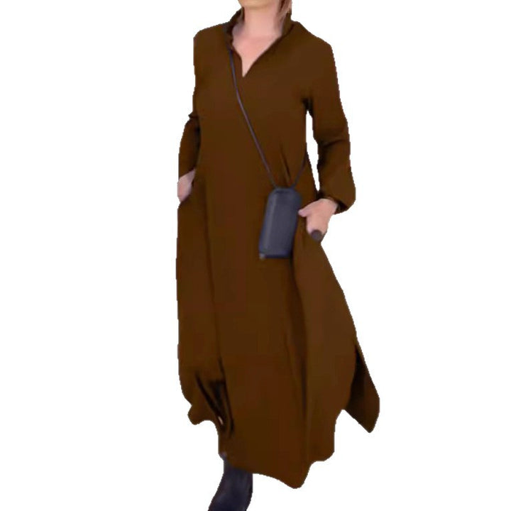 Kaftan dress for women with practical pockets and elegant collar Lune London