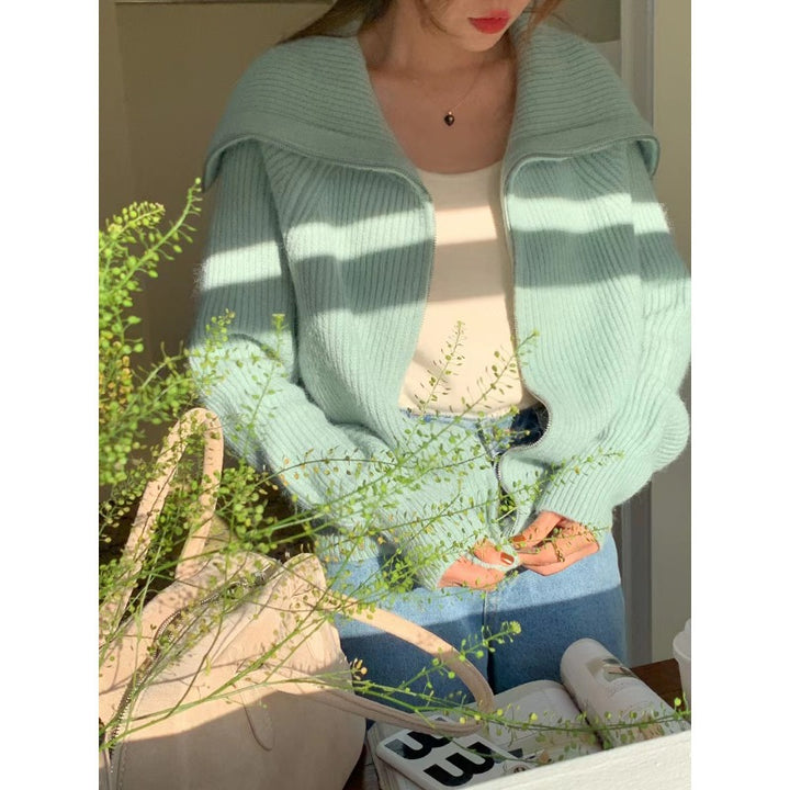 Cardigan féminin confortable à col stylé et devant ouvert Chic & Stil