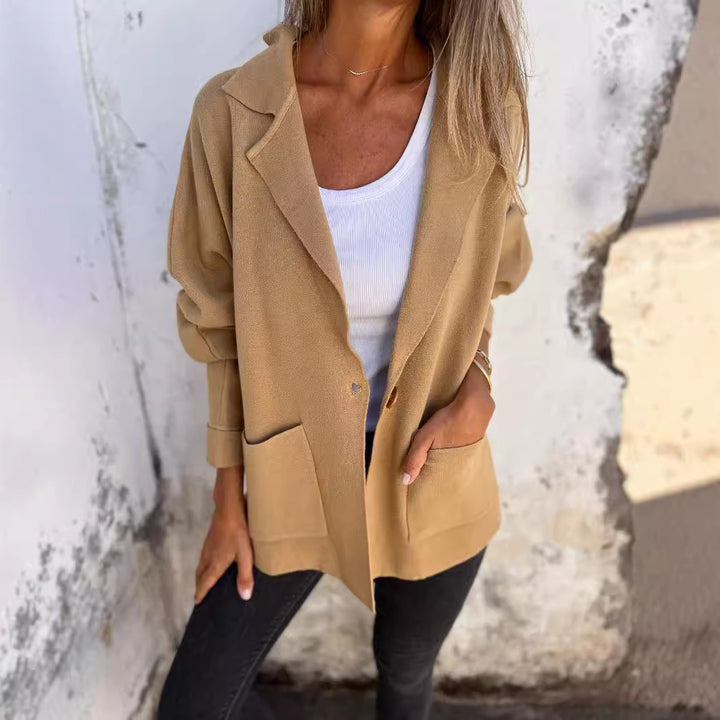 Oversized blazer with a relaxed fit for women Lune London