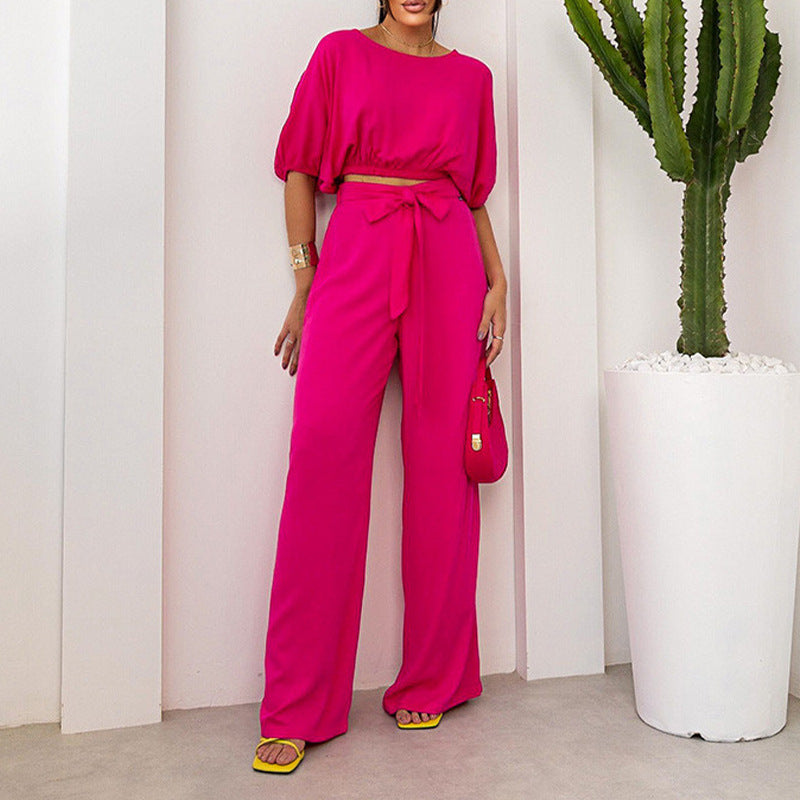 Ladies trendy and elegant two-piece outfit with loose fit Lune London
