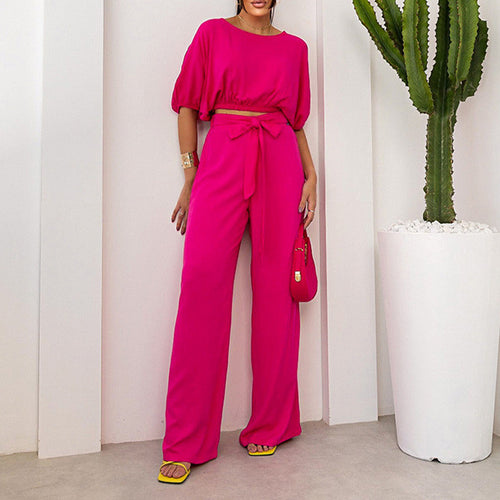 Ladies trendy and elegant two-piece outfit with loose fit Lune London