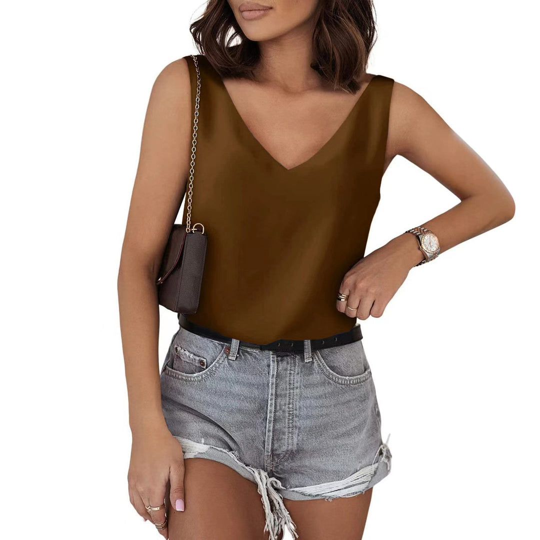 Women's Sleeveless V-Neck Top Made of High-Quality Material Lune London