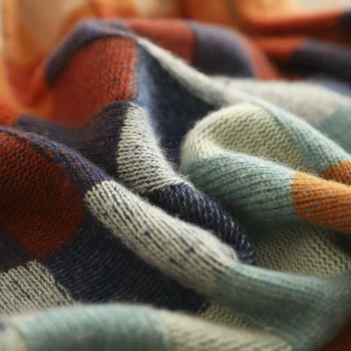 Pull en tricot pour femmes avec un motif à carreaux moderne et un col haut Lune London