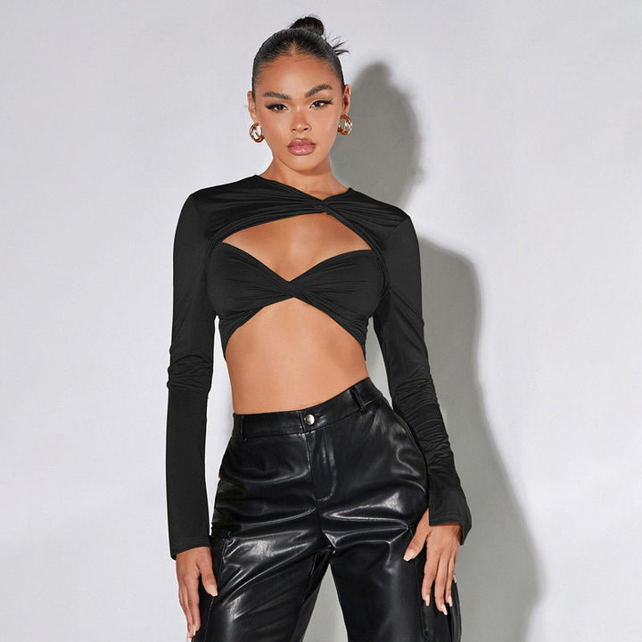 Chic & Stil women's cropped top with sophisticated draped details and long sleeves