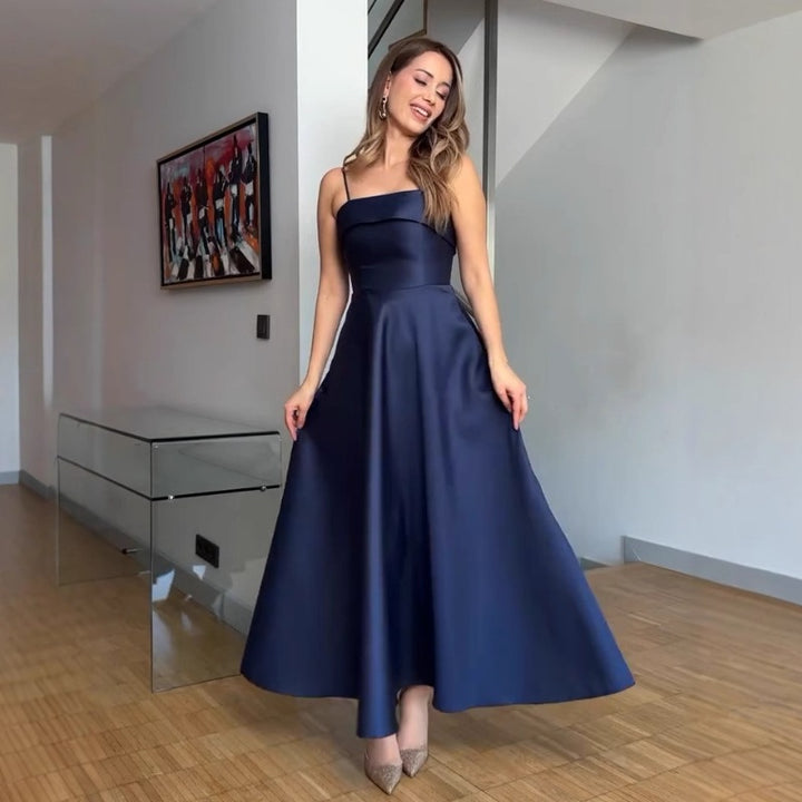 Elegant evening dress for women with a strapless design and a voluminous skirt Lune London