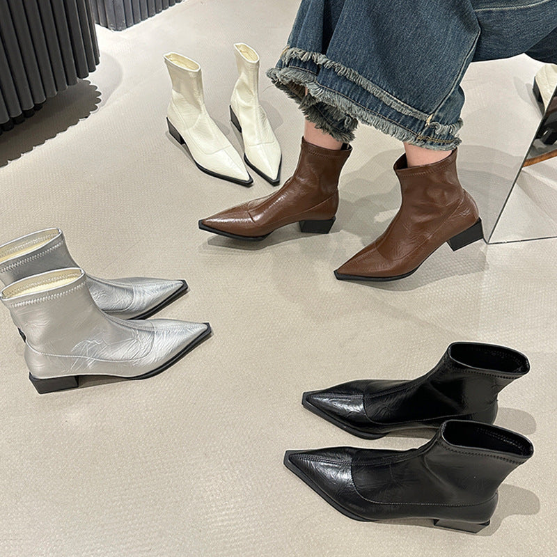 Elegant boots for ladies with pointed toe and square heel Lune London