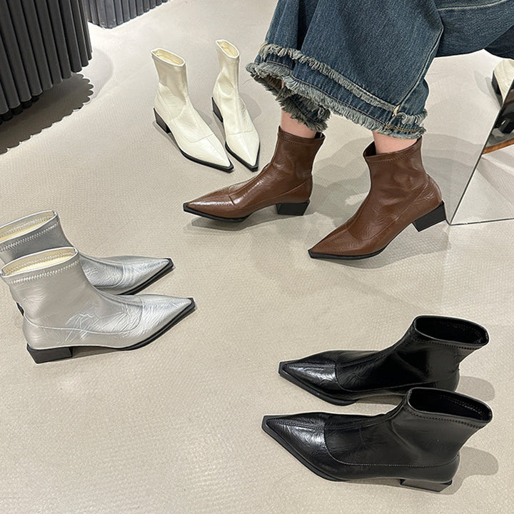 Elegant boots for ladies with pointed toe and square heel Lune London