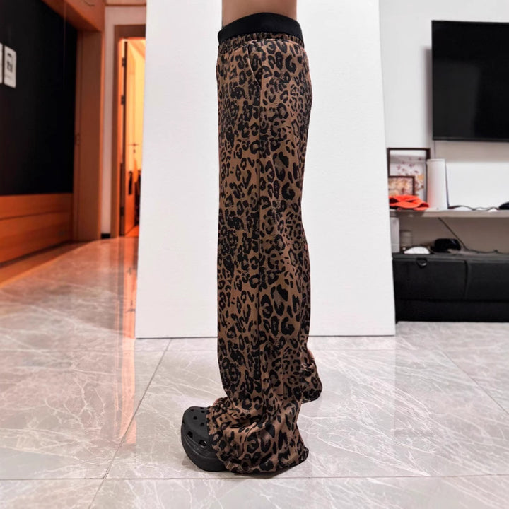 Casual palazzo pants for women with trendy leopard print and high waist Lune London