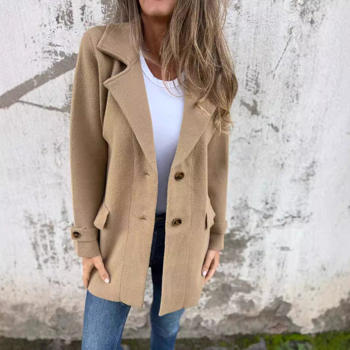 Women Timeless Wool Blazer with Practical Lapel Collar and Pockets Lune London