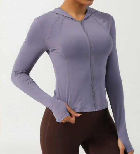 Women's sports jacket with practical thumb holes and an athletic cut Lune London