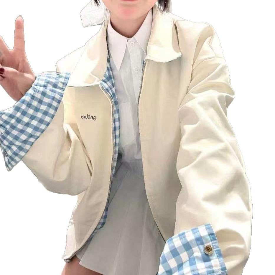 Veste de transition à carreaux pour femmes avec coupe généreuse et accents modernes Chic & Stil
