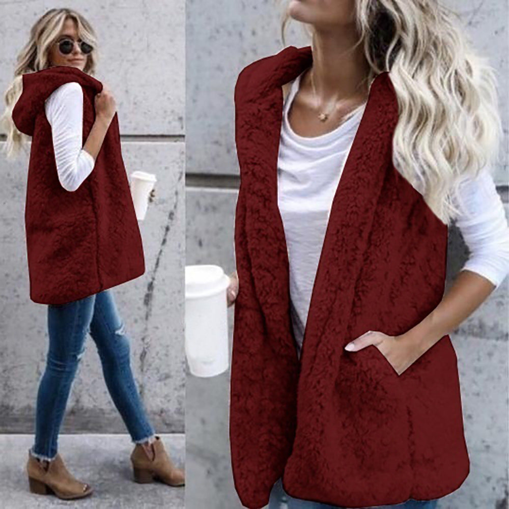 Ladies Soft Fleece Gilet with practical pockets and open cut Lune London