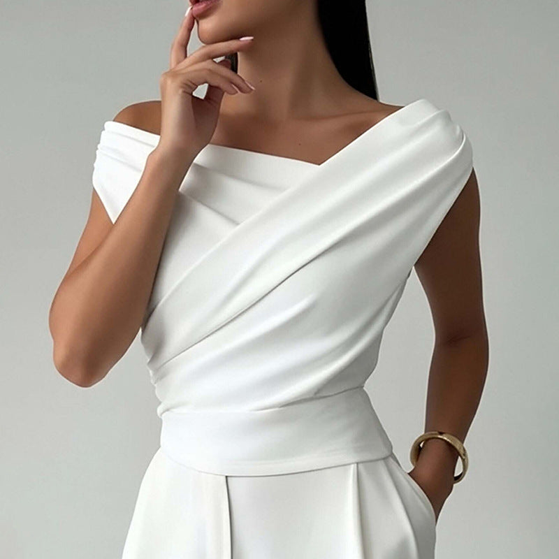 Haut Élégant Femme avec Look Enveloppé et Accent sur la Découpe Chic & Stil