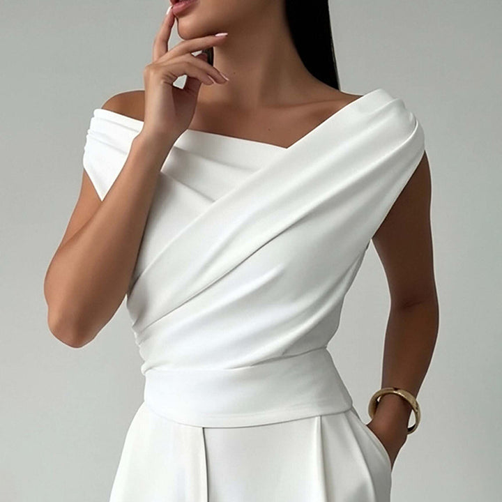 Haut Élégant Femme avec Look Enveloppé et Accent sur la Découpe Chic & Stil