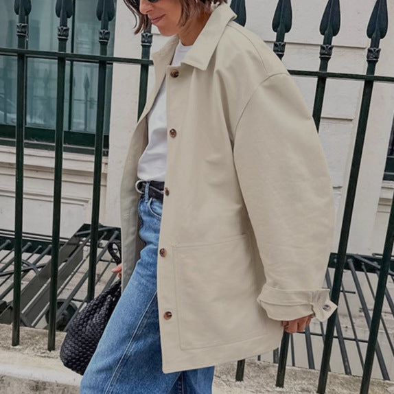 Casual utility jacket for women with large collar and practical pockets Lune London