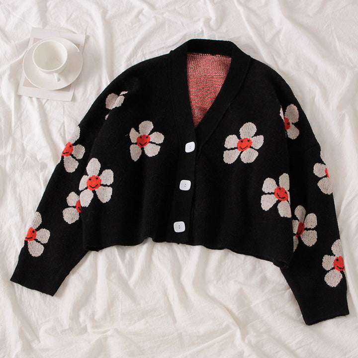 Short knitted women's jacket with a floral design and large buttons Lune London