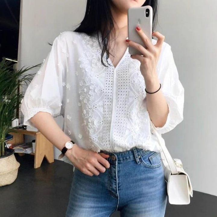 Women's shirt with embroidered detail and button line Lune London