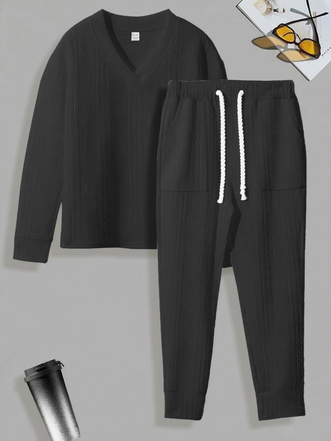 Women’s suit and comfortable knit with V-neck and elastic waist Lune London