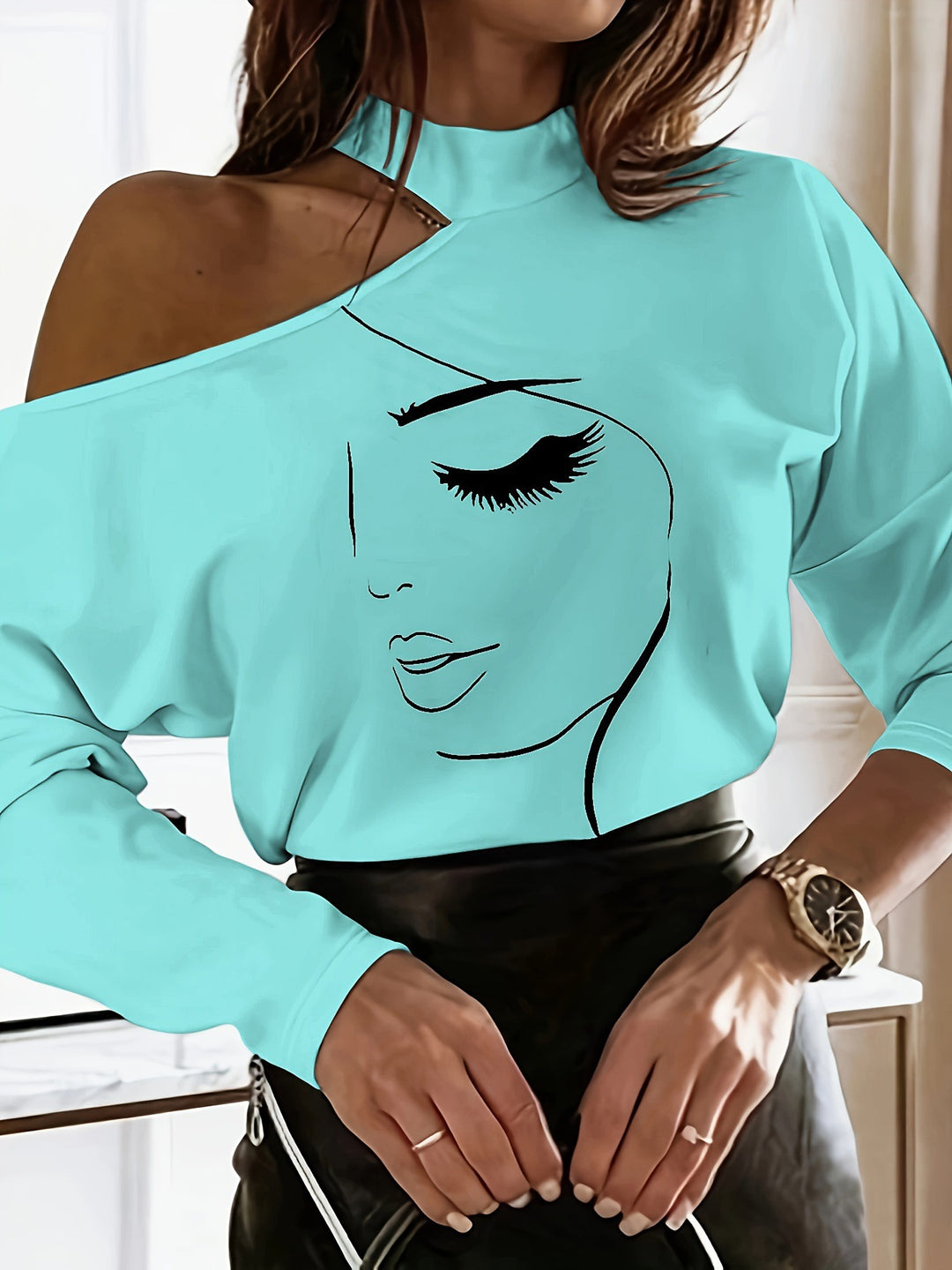 Ladies Oversized Sweatshirt with Off-Shoulders and Chic Elegant Print