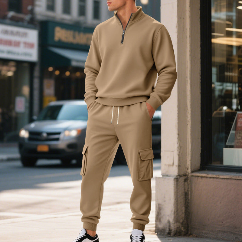 Sport leisure set for men with high collar and practical cargo pockets Lune London