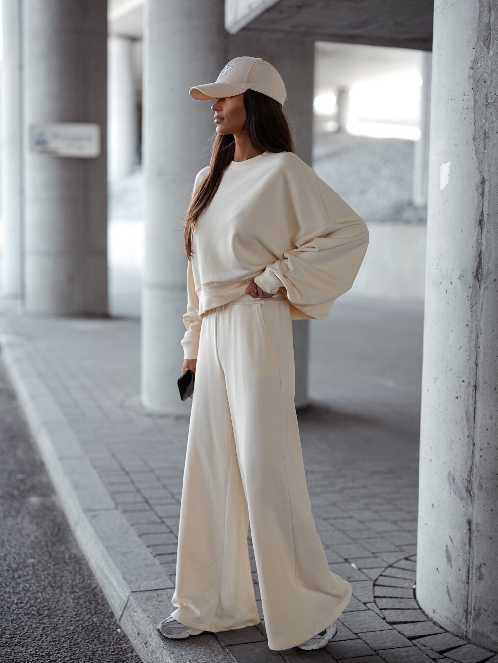Women Oversized Comfortable Loungewear Set with Loose Fit and Oversized Collar Lune London