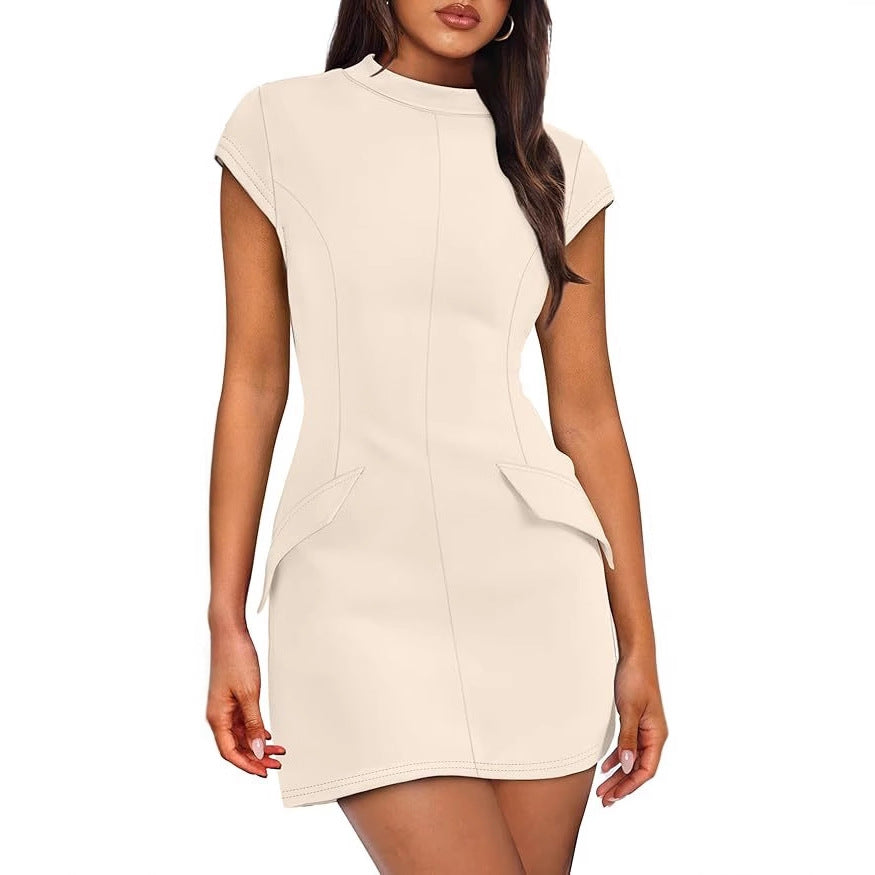 Fitted dress for women with short sleeves and practical pockets Lune London