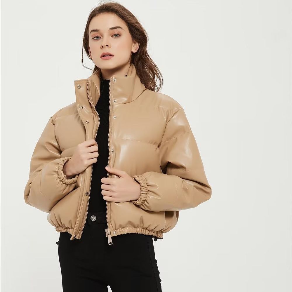 Short quilted jacket for women with high collar and elastic edges Lune London