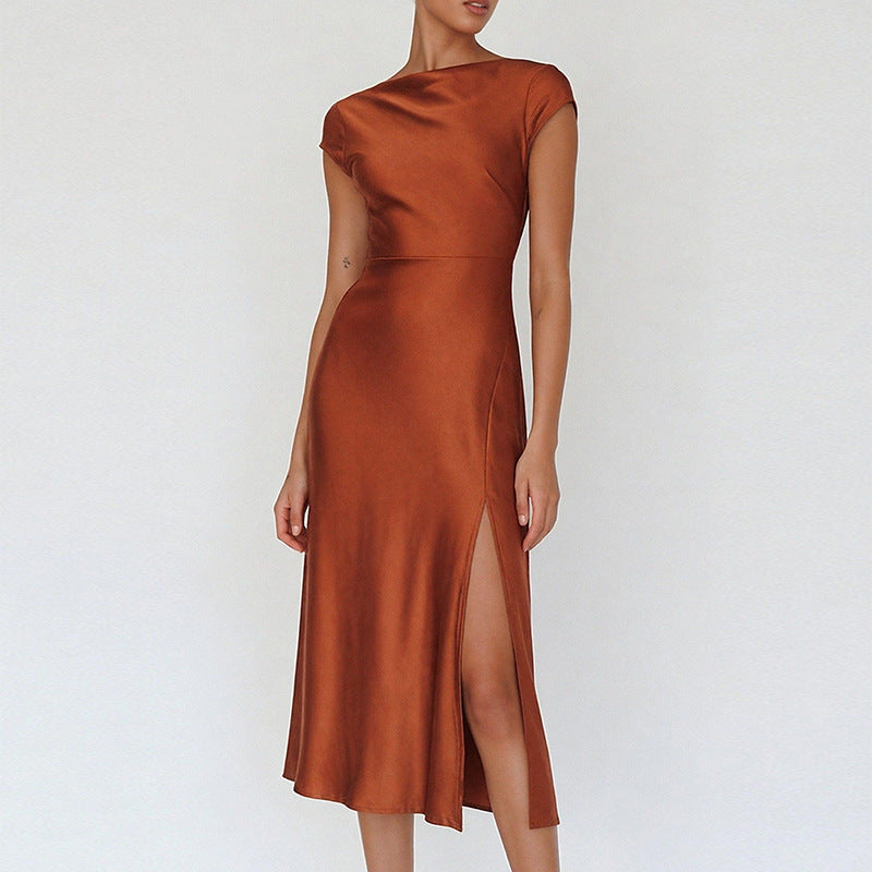 Robe Midi Élégante pour Femme avec Col Montant Chic et Satin Fluide Chic & Stil