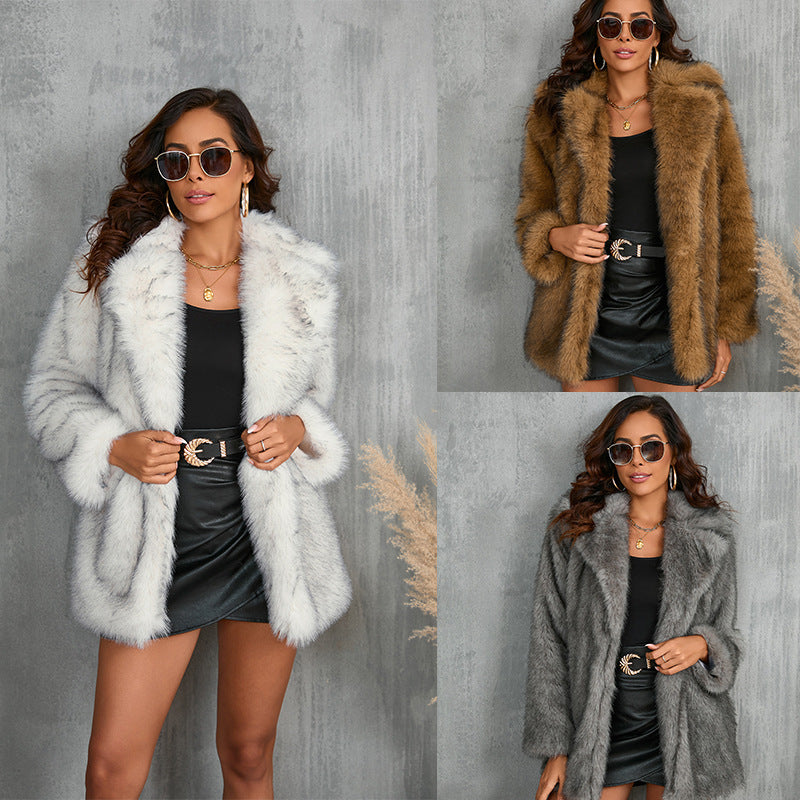 Ladies Luxurious Faux Fur Coat with Voluminous Collar Lune London
