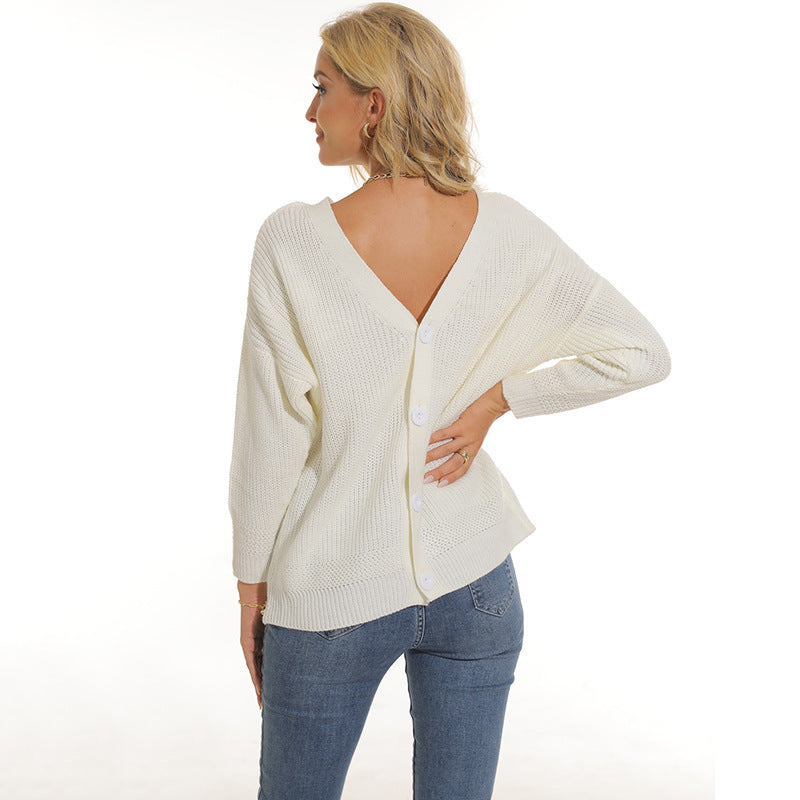 Woman cardigan with deep V-neck and button placket Lune London