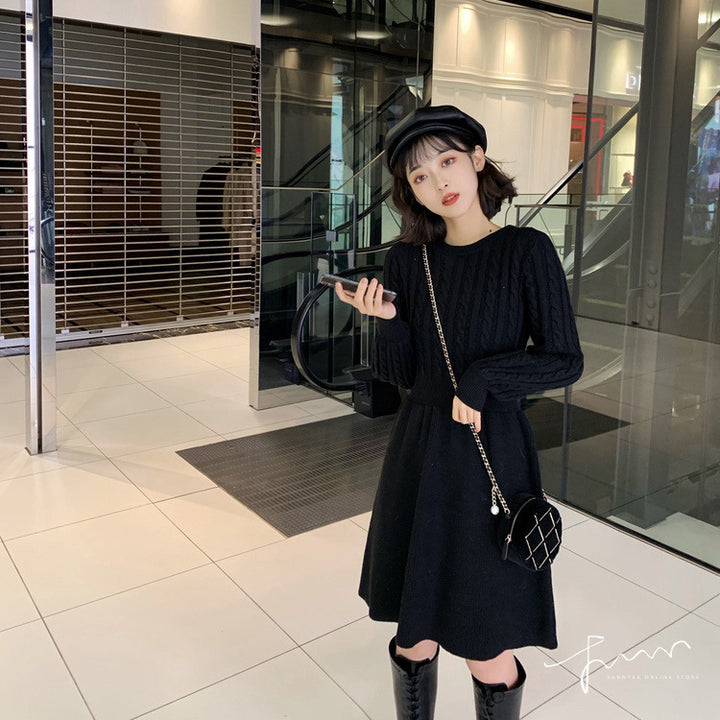 Knit dress for women with a fitted cut and classic ribbed structures Lune London