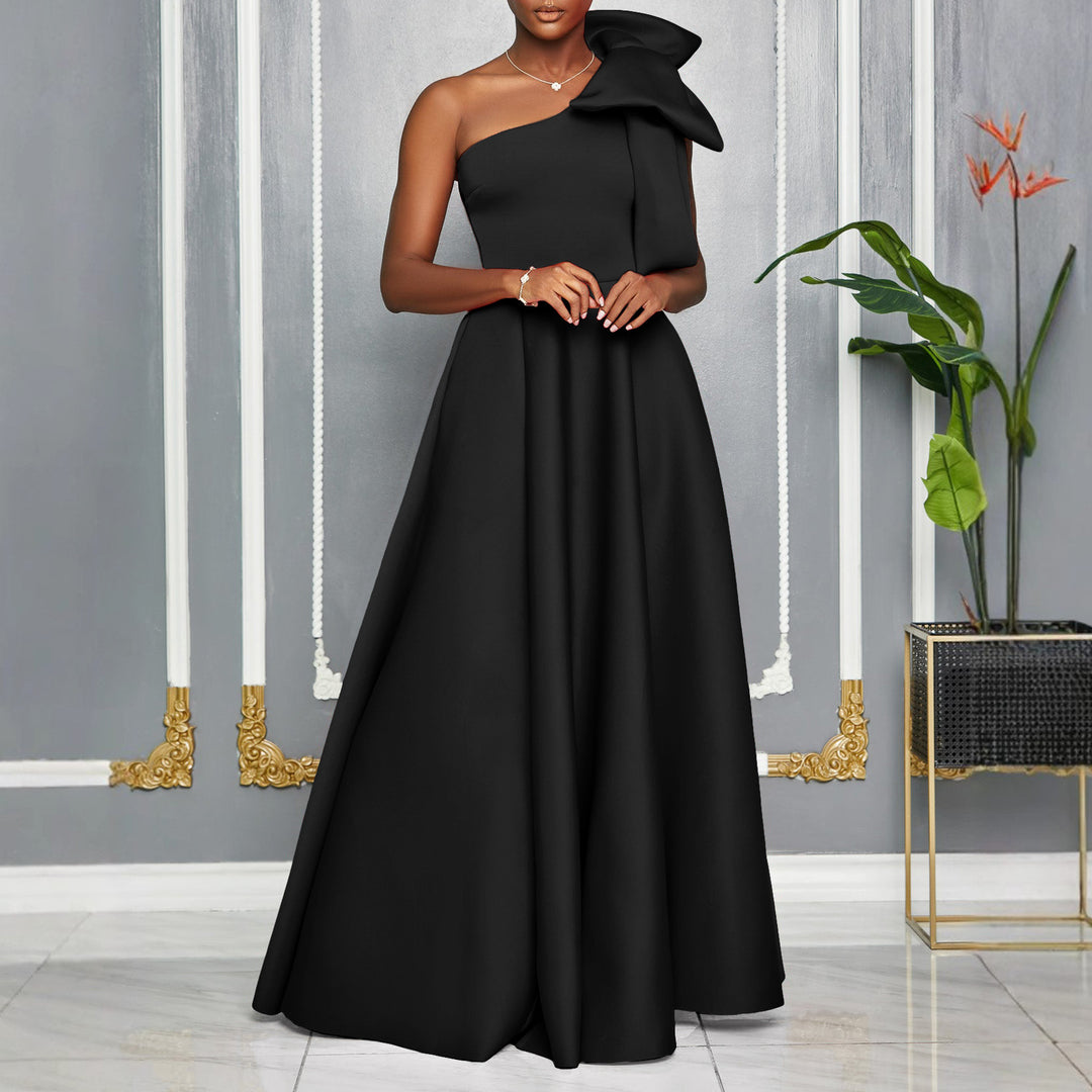 Maxi dress for women with asymmetric cut and elegant Lune London buckle