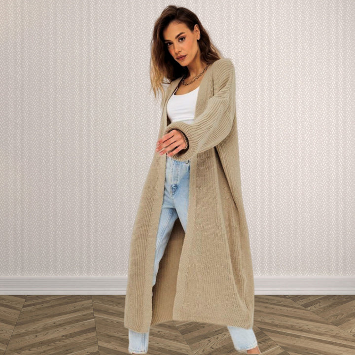 Chunky knit cardigan for women with an open cut and casual elegance Lune London