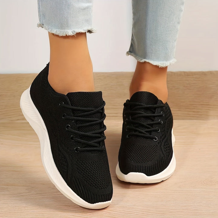 Women's athletic shoes with breathable upper material and non-slip outsole Lune London