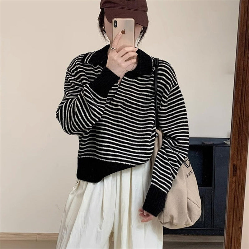 Ladies cozy knitted sweater with striped design and modern collar Lune London