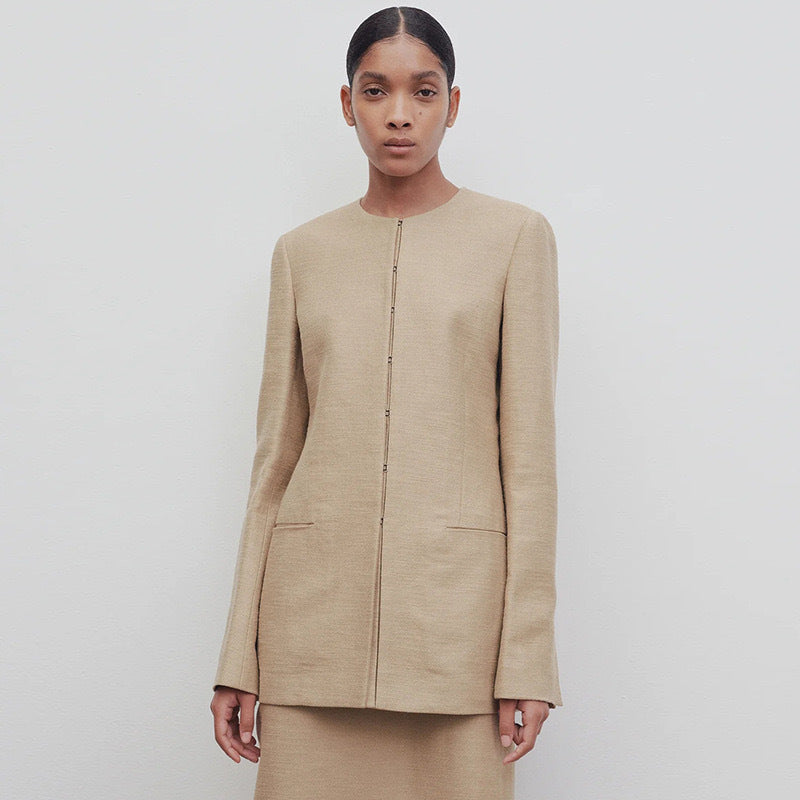 Blazer Élégant et Structuré pour Femmes avec Patte de Boutonnage Minimaliste Chic & Stil