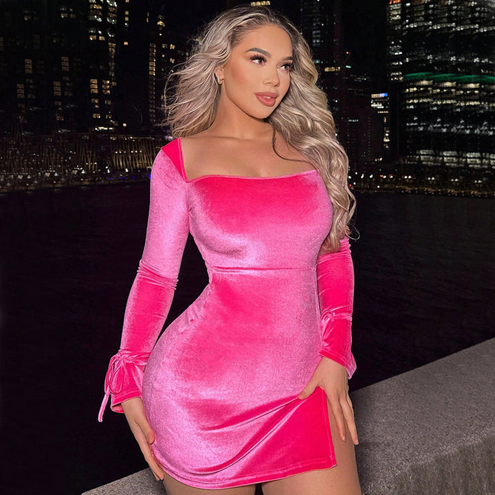 Robe mini femme avec des manches bouffantes élégantes et un dos ouvert Chic & Stil