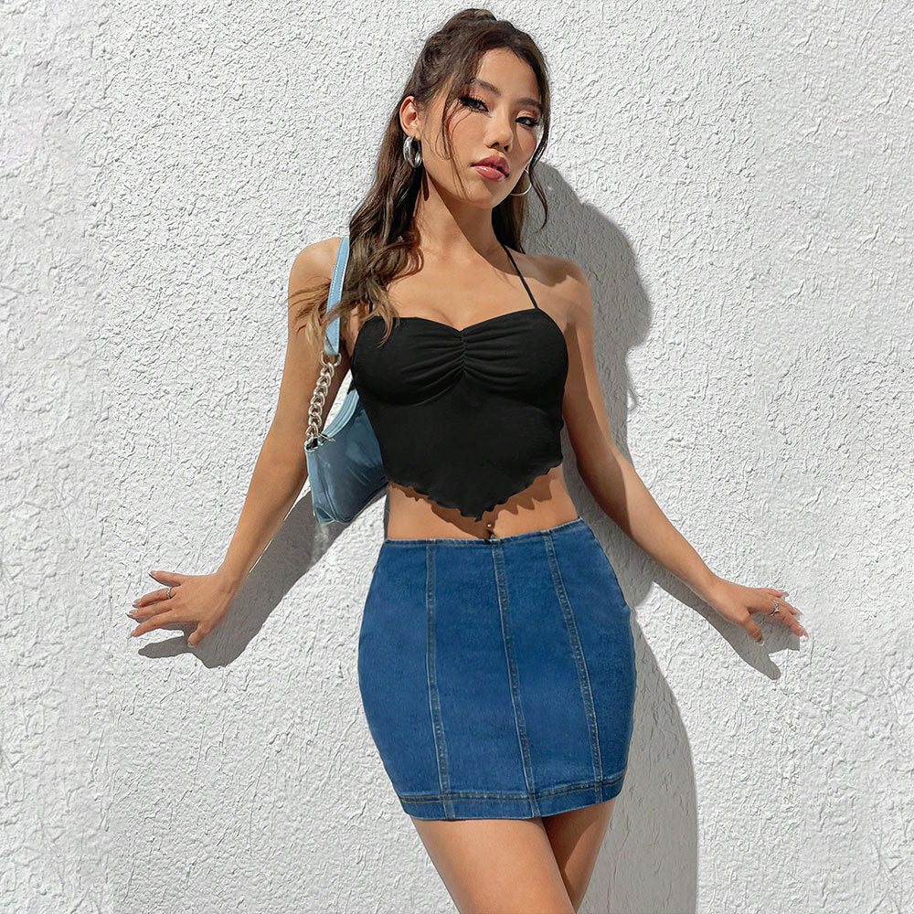 Short sleeveless top for women with ruffles and decorative lace hem Chic & Stil