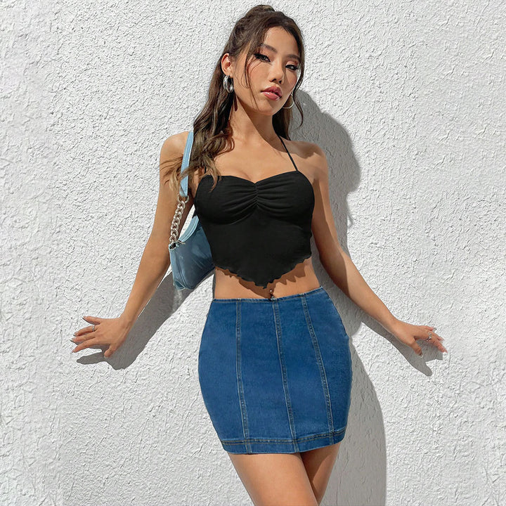 Short sleeveless top for women with ruffles and decorative lace hem Chic & Stil