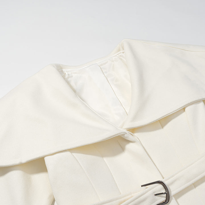 Manteau trench élégant pour femmes avec col surdimensionné et ceinture à taille ajustable Chic & Stil