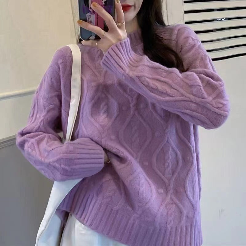 Comfortable chunky knit sweater for women with cable pattern and large edges Lune London