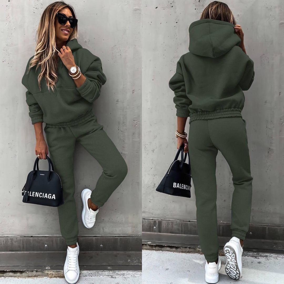 Casual women’s jogging set in soft material with high waist Lune London
