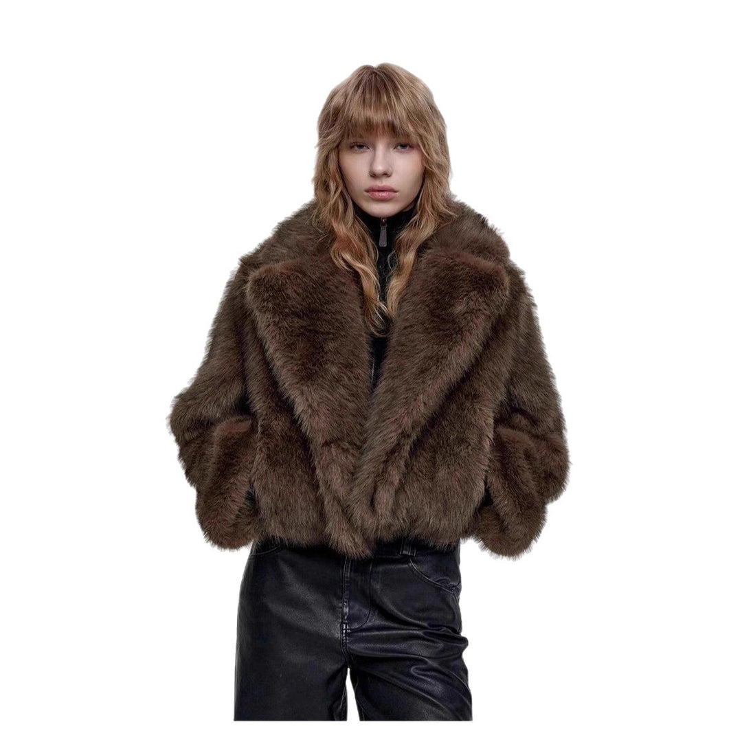 Oversized faux fur jacket for women with voluminous collar Lune London