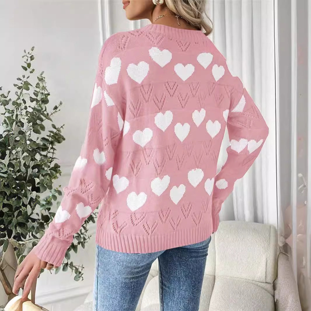 Women’s plush sweater with heart-shaped pattern and V-neck Lune London