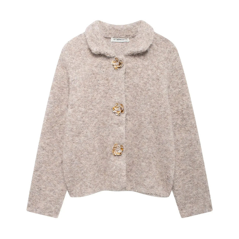Women's plush cardigan with decorative flower buttons Lune London